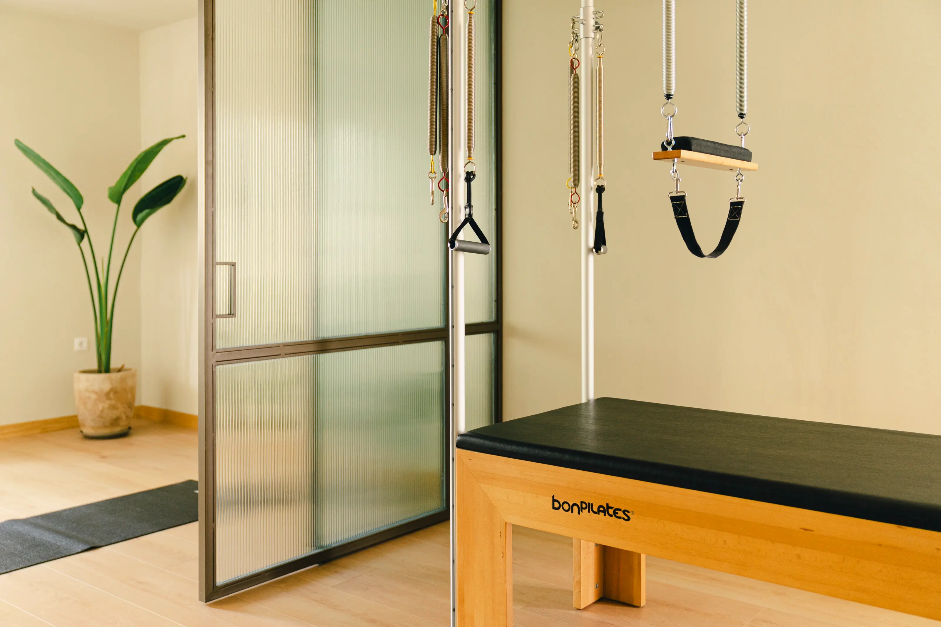 Αίθουσα Pilates στο Eight